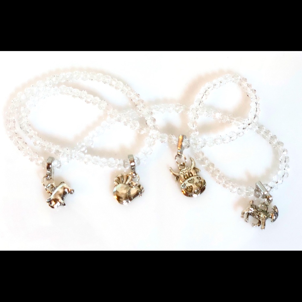 Farm animal charm stretch glass bead bracelet / farm bracelet /